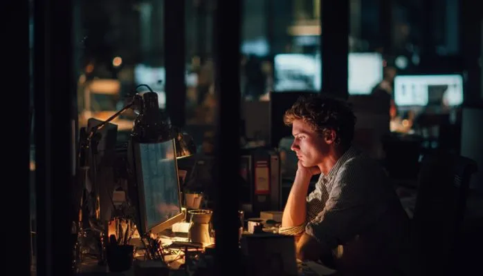 L’employeur peut-il refuser de payer des heures supplémentaires réalisées sans accord exprès ?